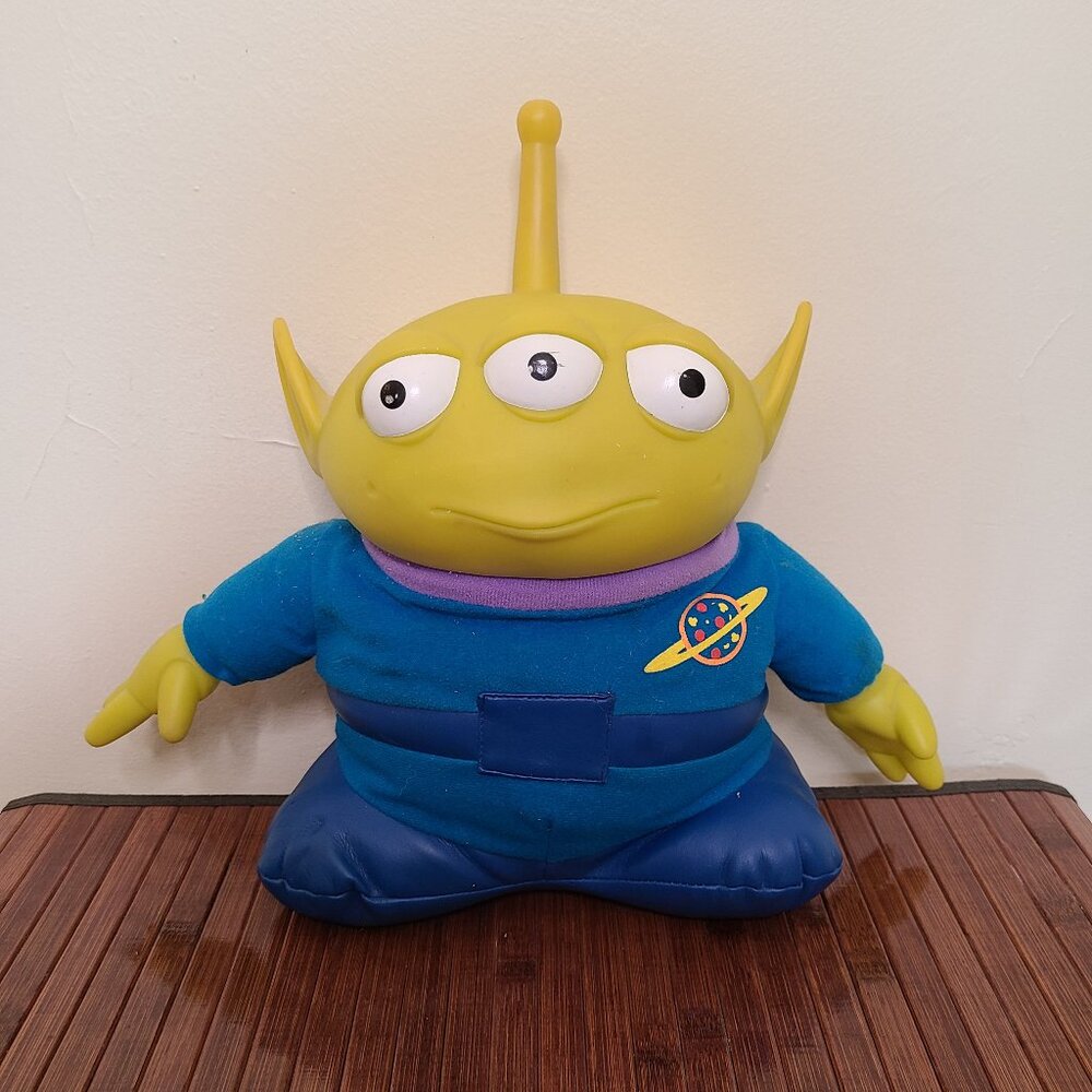 Vintage Toy Story 2 1995 Alien Toy Talks/ Lights Up